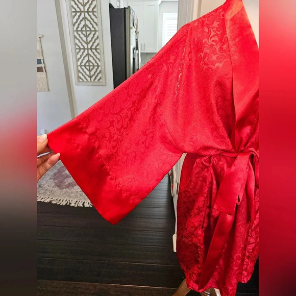Victoria's Secret Gold Label Vintage Red Kimono Robe with belt and pockets - Picture 4 of 10